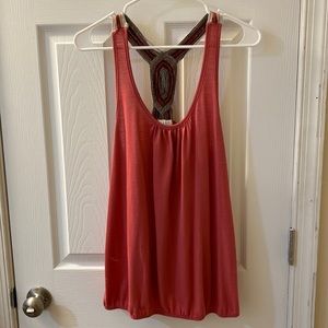 Coral razorback tank